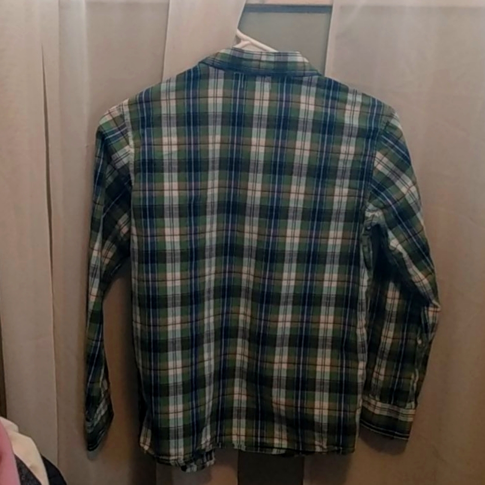 Button down - Picture 3 of 3